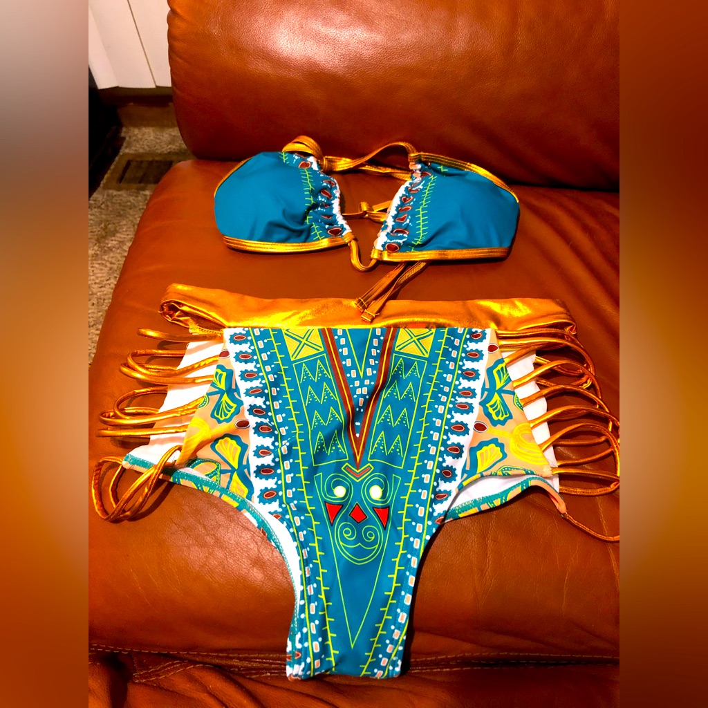 Large Bikini.